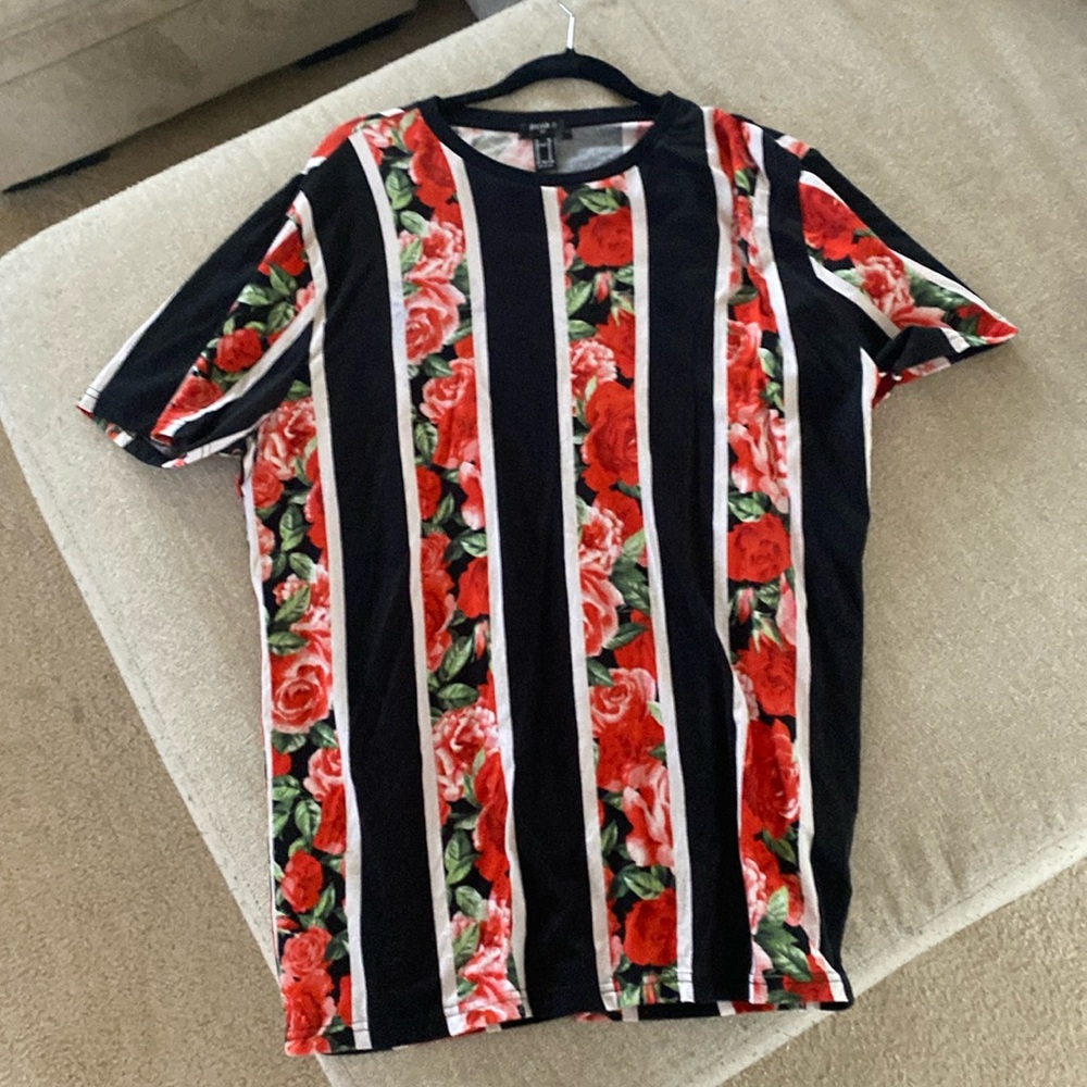 Forever 21 Mens Black and Floral T-Shirt